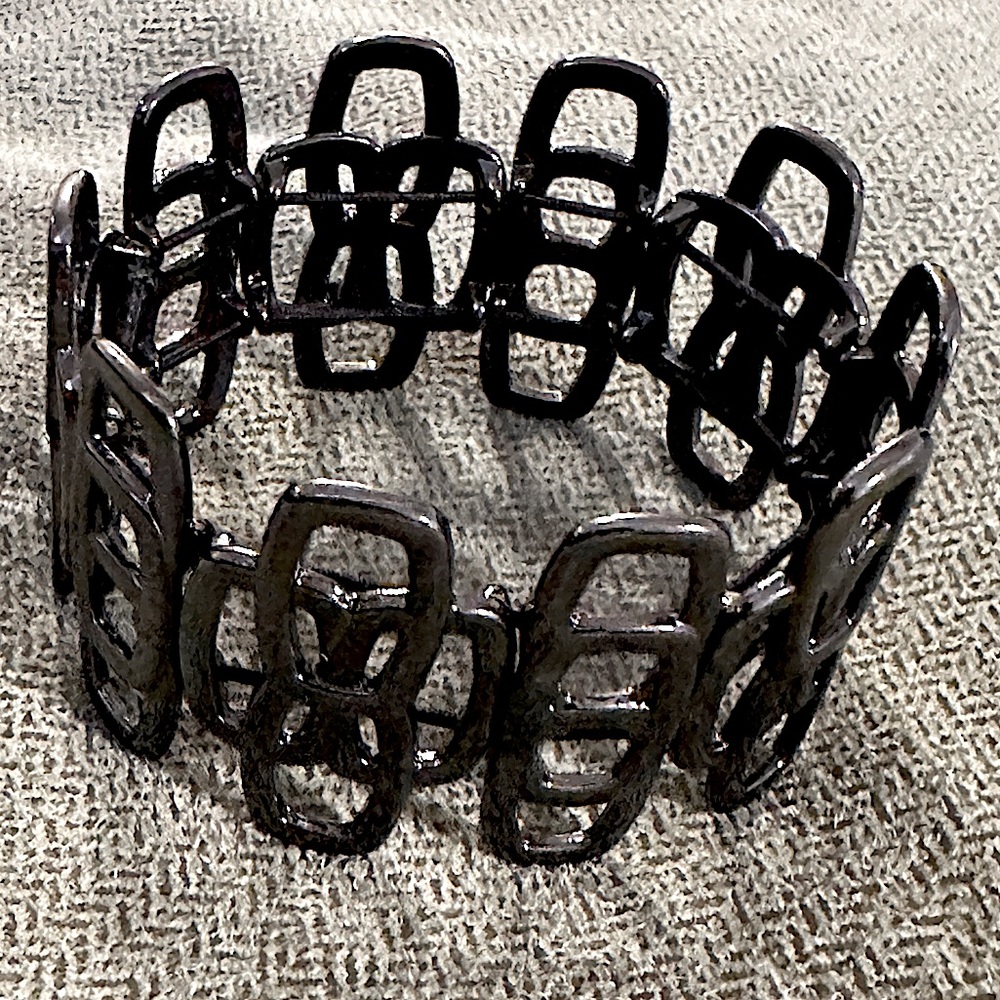 Black Geometric Modern Design bracelet, stretchy